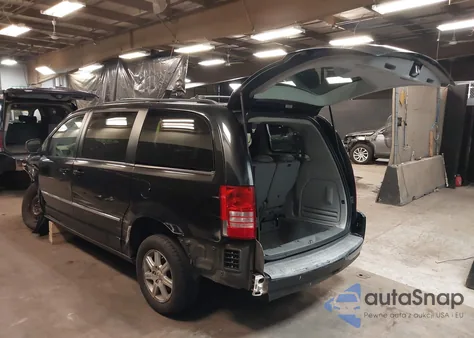 2009 Chrysler Town & Country Touring from USA, damaged, VIN 2A8HR54159R629807